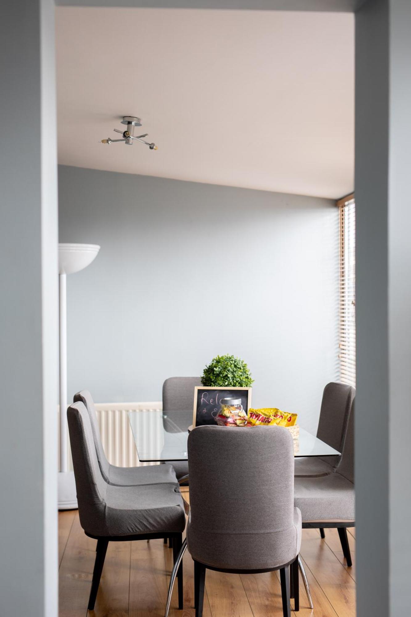 Hall Penthouse Duplex - Incredible Views & Sleeps 8 & Balcony & Very Modern And Spacious
